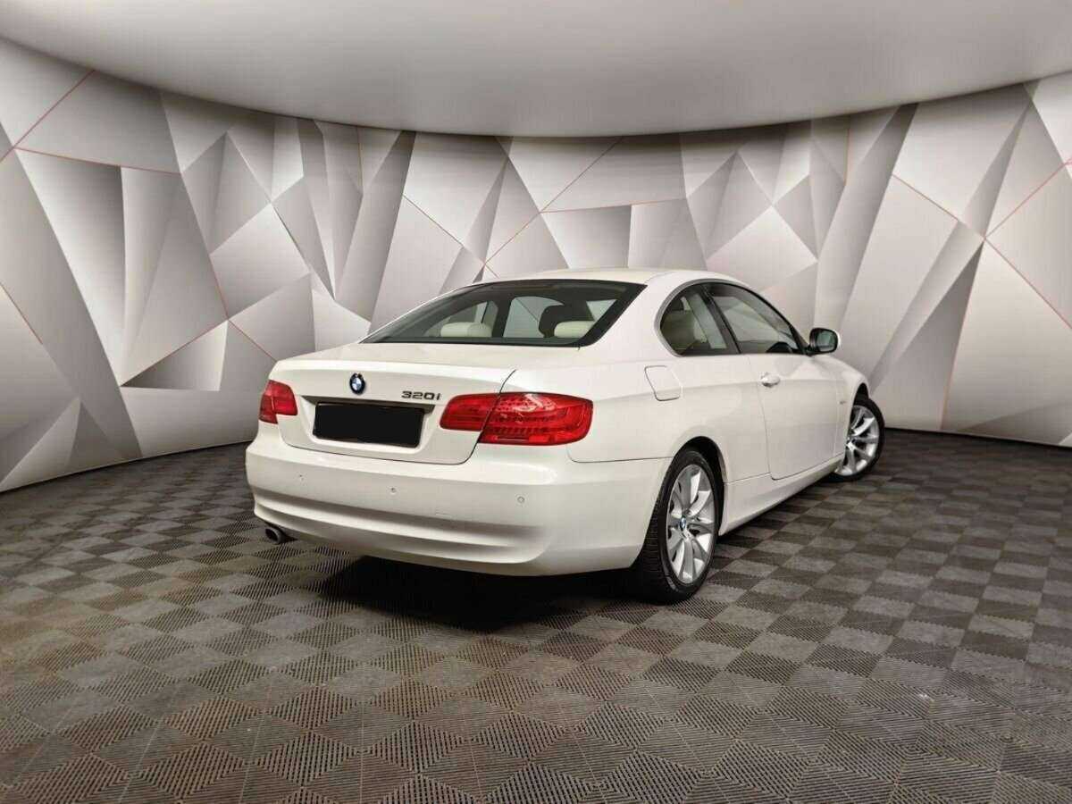 Купить BMW 3 серии 320i, 2012, 84 685 км, фото №2