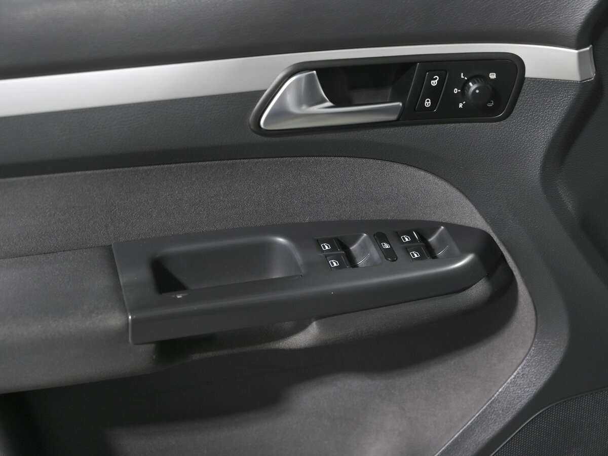 Купить Volkswagen Touran, 2013, 205 281 км, фото №14
