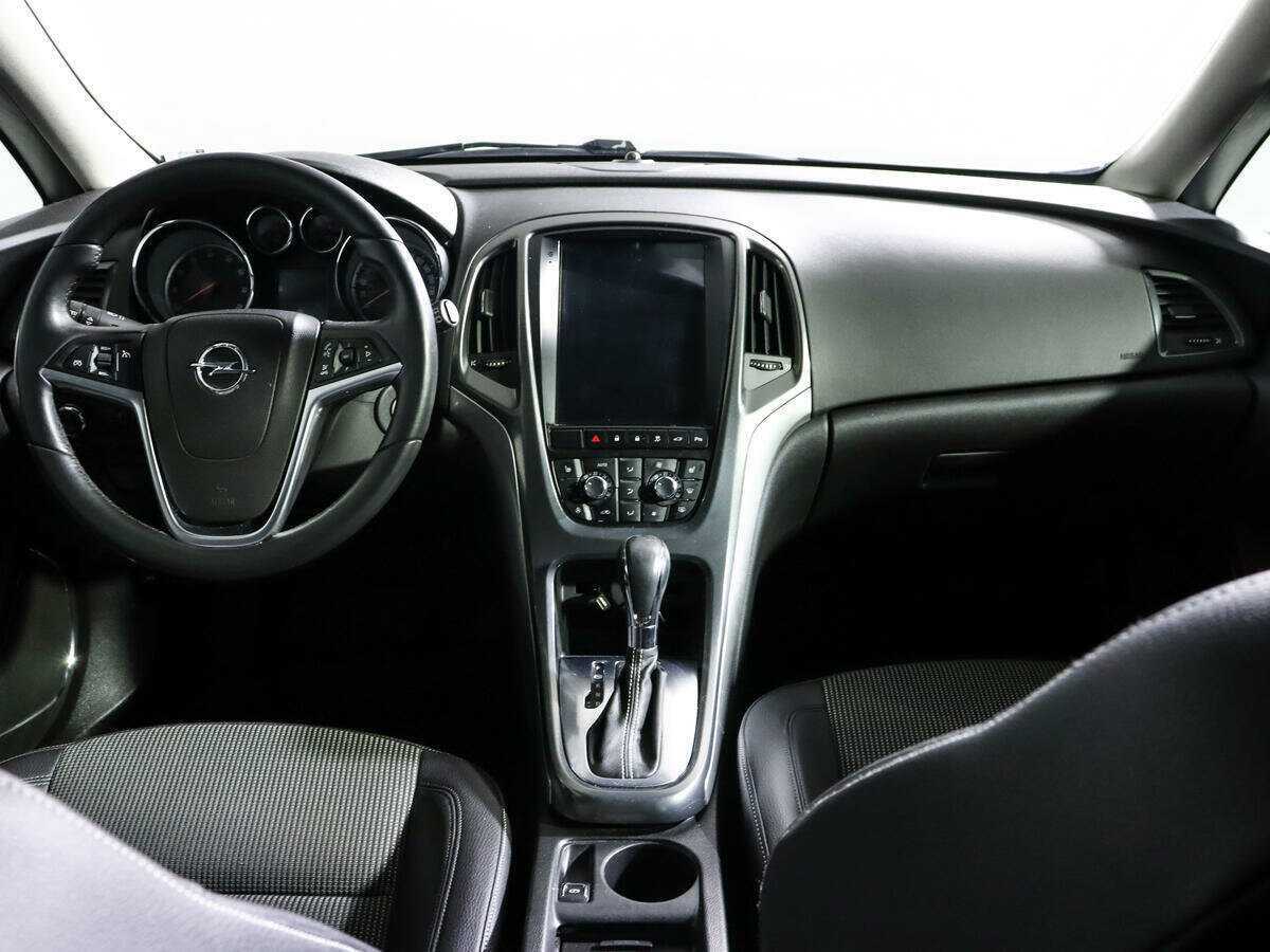 Купить Opel Astra, 2011, 104 600 км, фото №10
