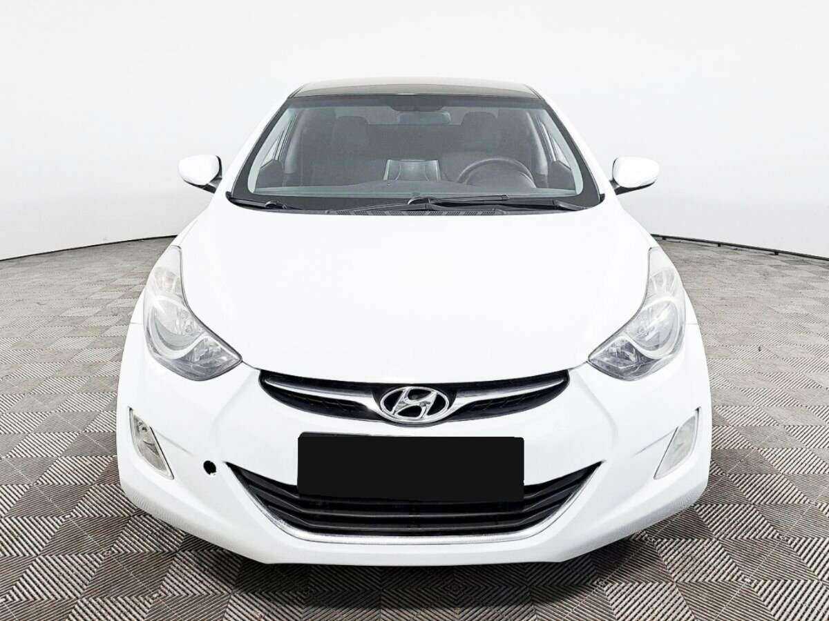 Купить Hyundai Avante, 2011, 171 000 км, фото №2