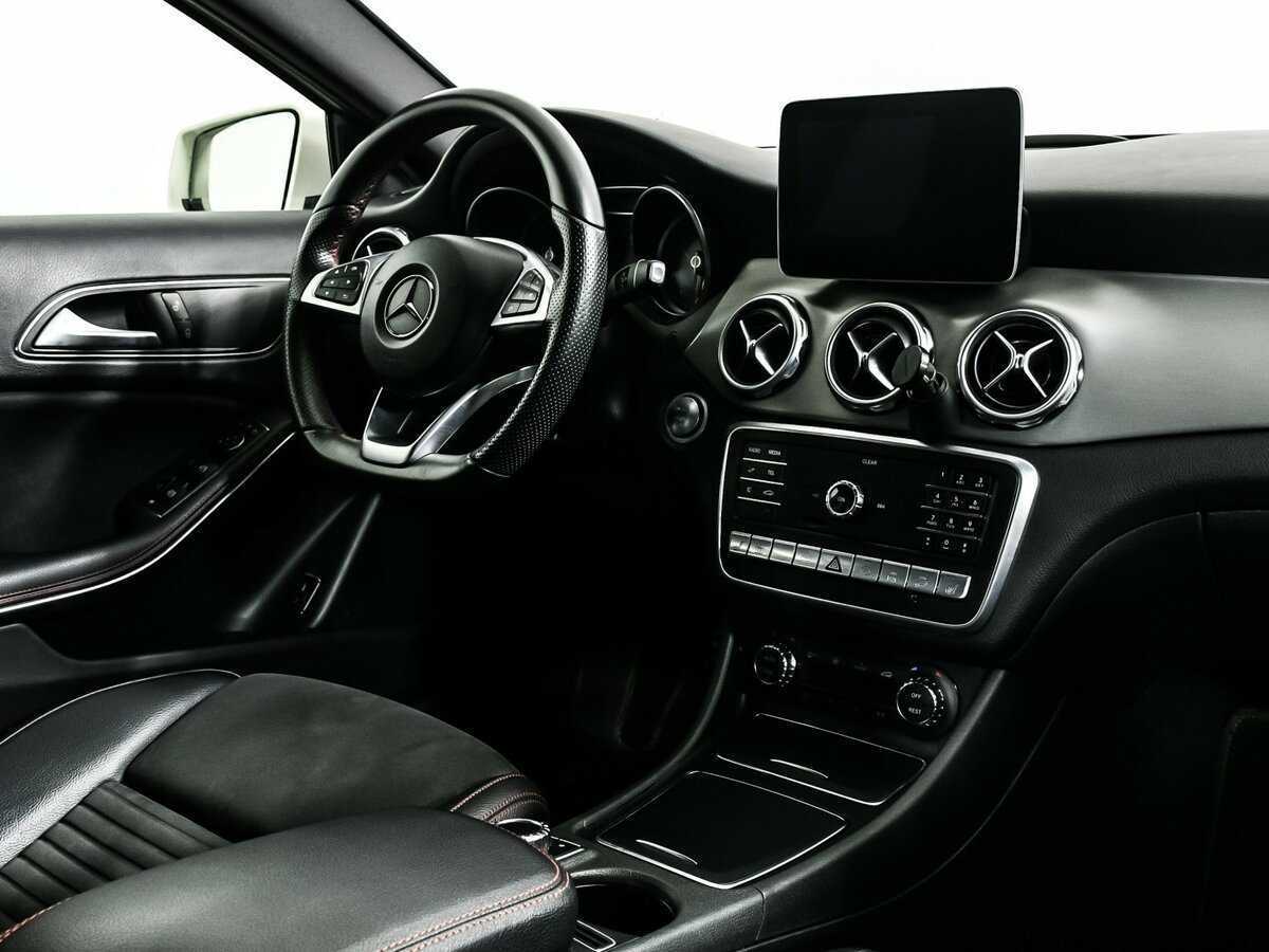 Купить Mercedes-Benz GLA 250, 2017, 106 993 км, фото №2