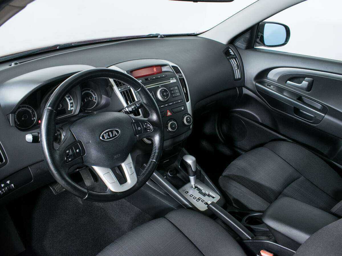 Купить Kia Ceed, 2010, 134 981 км, фото №12