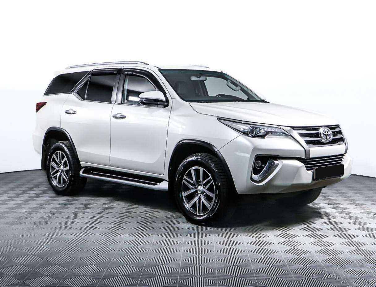 Купить Toyota Fortuner, 2017, 128 498 км, фото №3