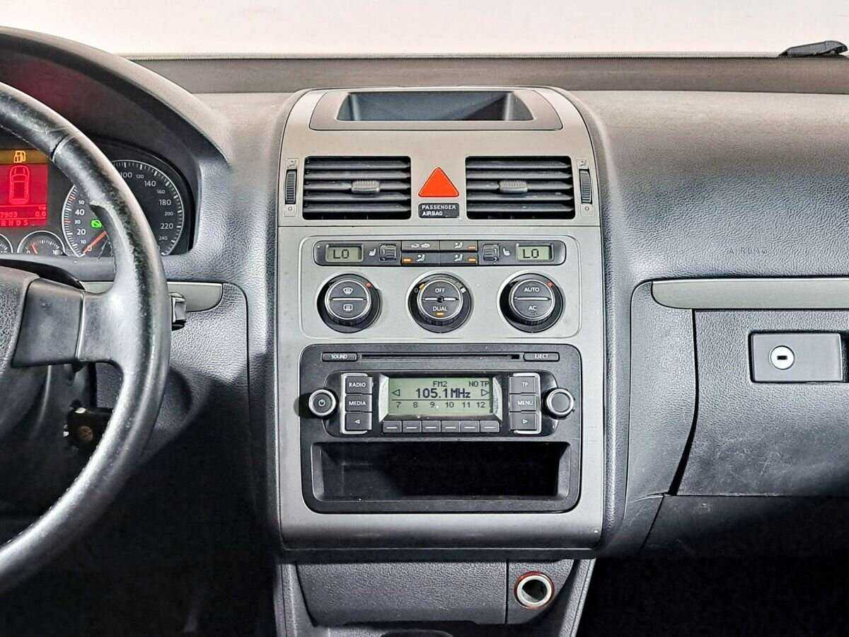 Купить Volkswagen Touran, 2010, 177 000 км, фото №13