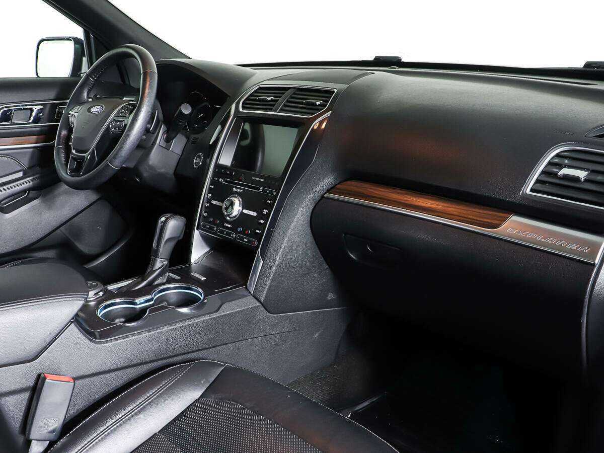 Купить Ford Explorer, 2017, 38 641 км, фото №10