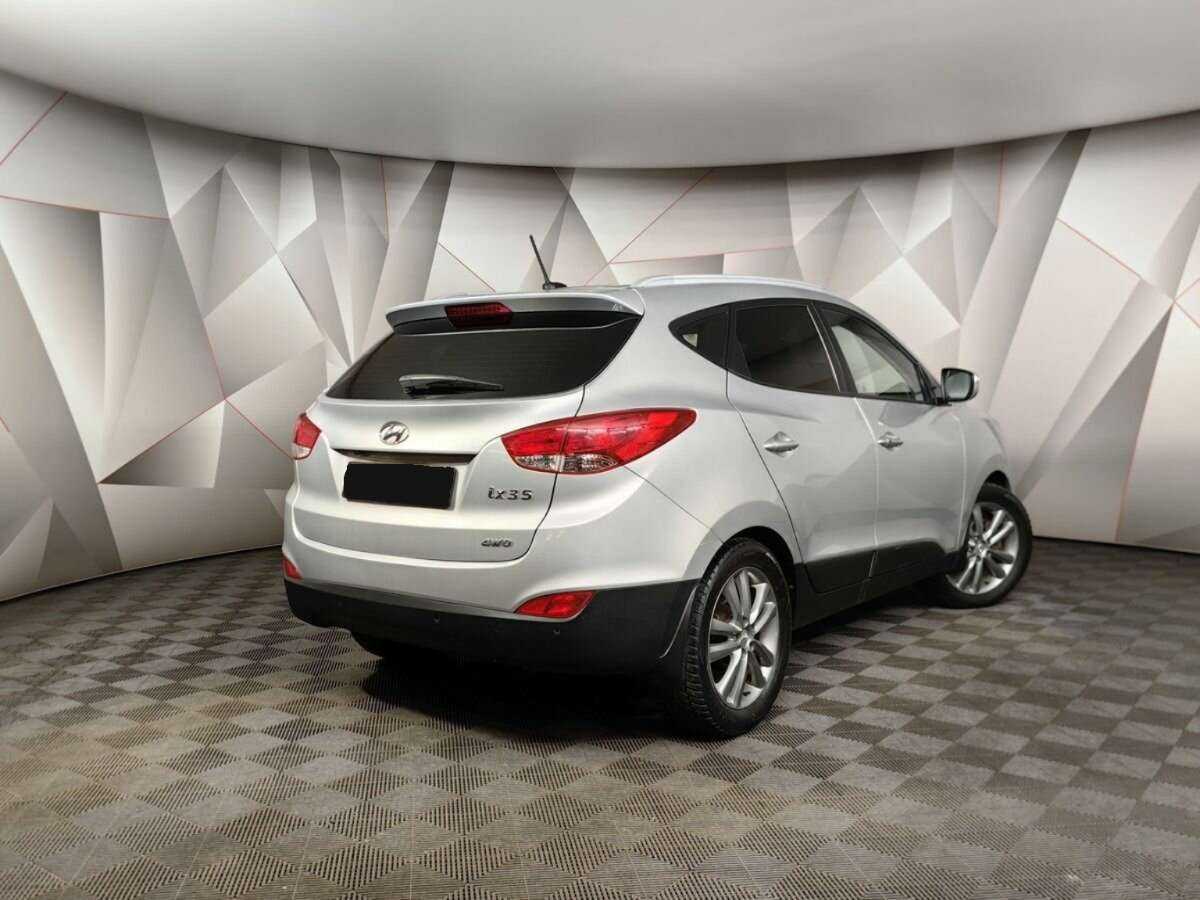 Купить Hyundai ix35, 2010, 185 631 км, фото №2