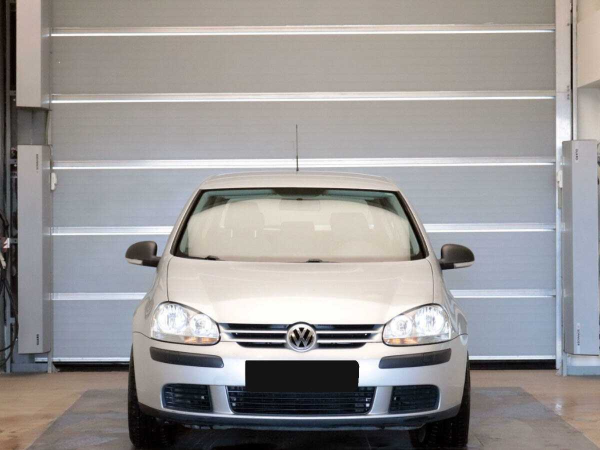 Купить Volkswagen Golf, 2007, 77 651 км, фото №2