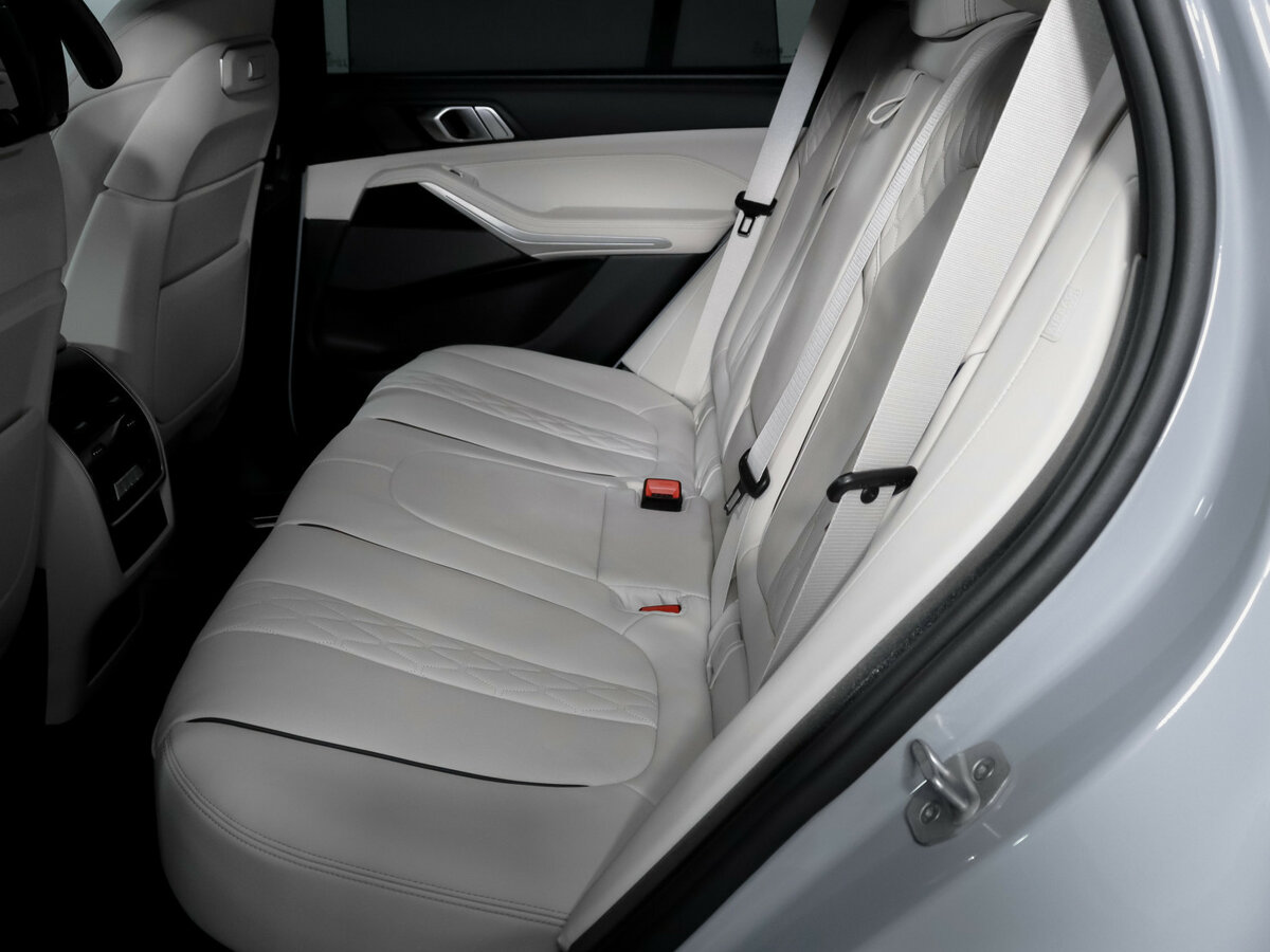 Купить BMW X5 40i IV (G05/G18) Рестайлинг, 2025, 6 757 км, фото №10