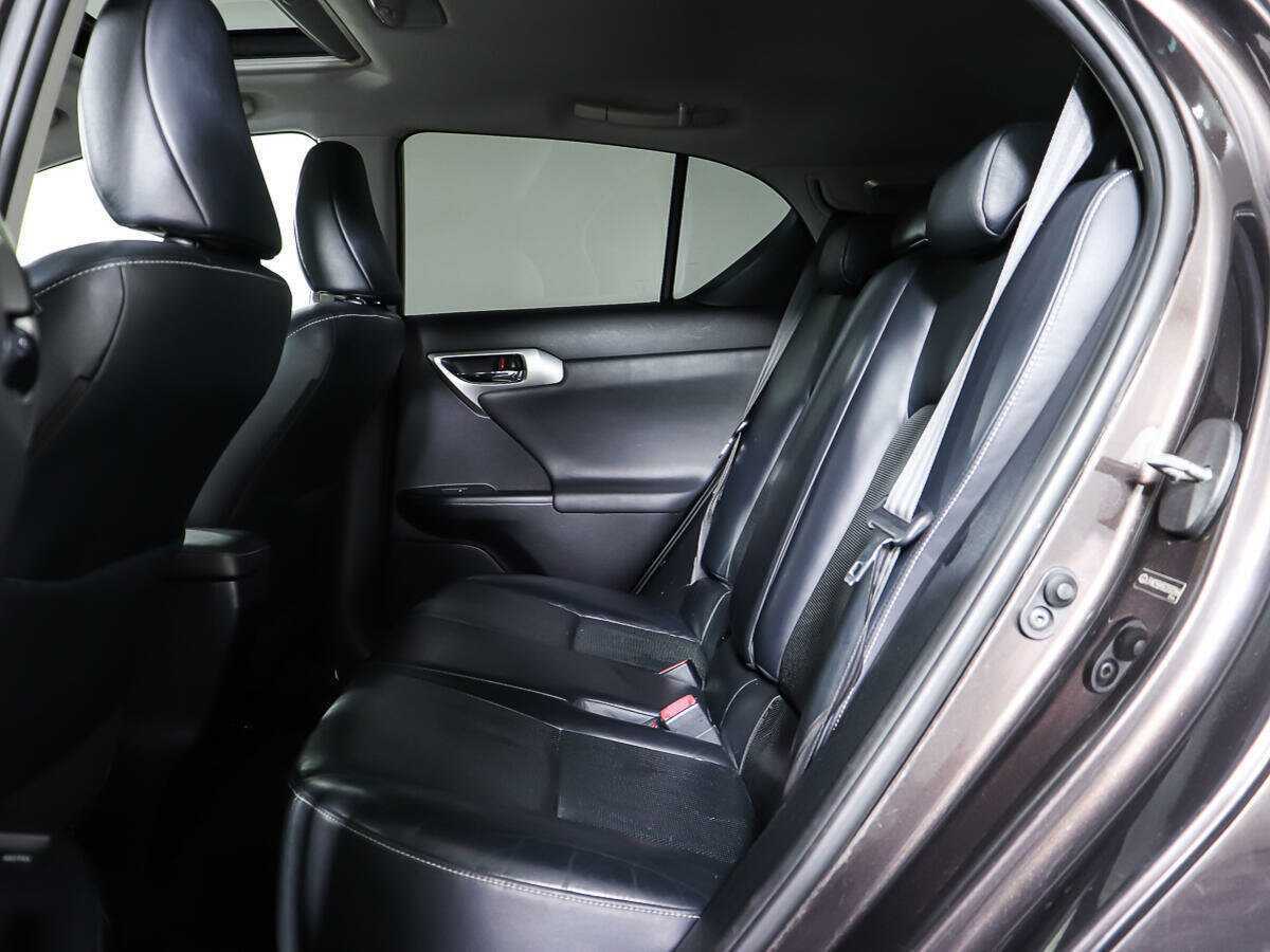 Купить Lexus CT 200h, 2011, 140 922 км, фото №9