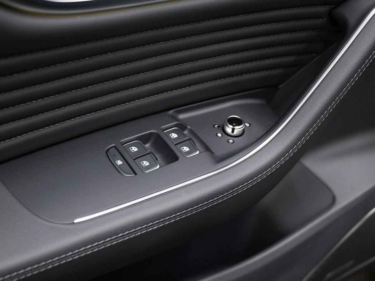 Купить Hongqi HS5, 2023, 165 км, фото №27