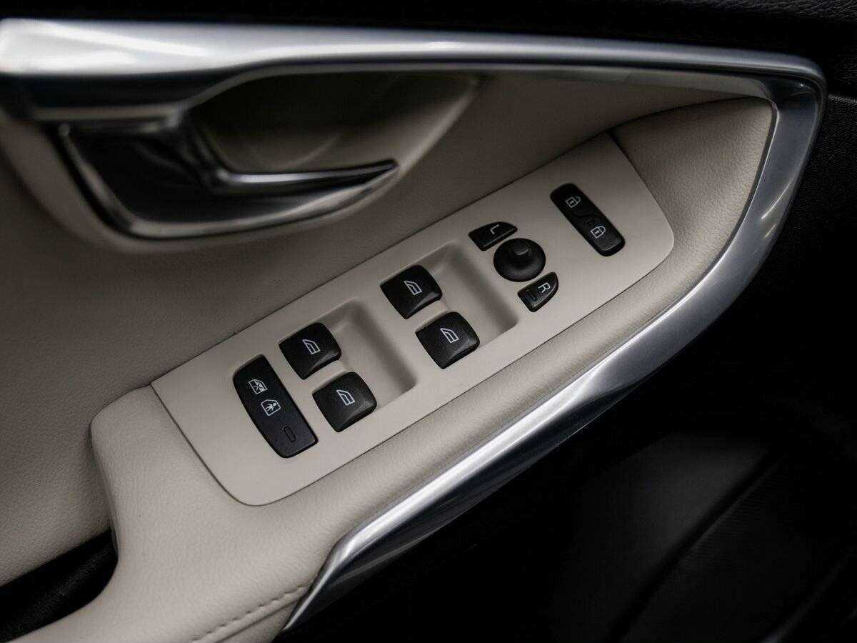 Купить Volvo V40 Cross Country, 2015, 120 500 км, фото №13