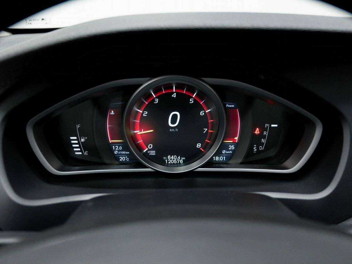 Купить Volvo V40 Cross Country, 2015, 120 500 км, фото №22