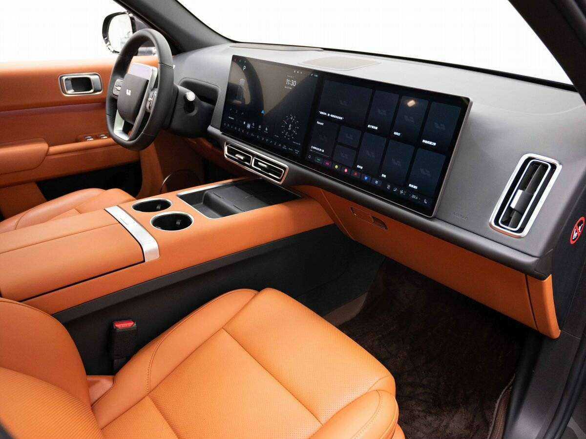 Купить LiXiang L7, 2023, 8 909 км, фото №10