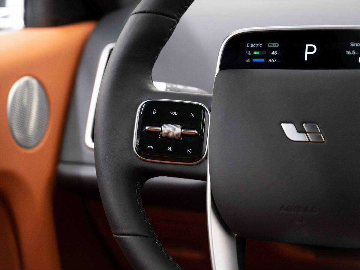 Купить LiXiang L7, 2023, 8 909 км, фото №14