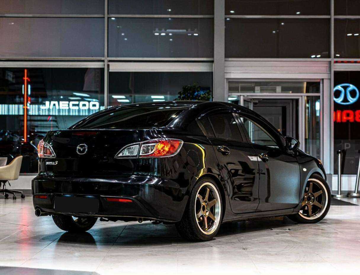Купить Mazda 3, 2011, 240 702 км, фото №4