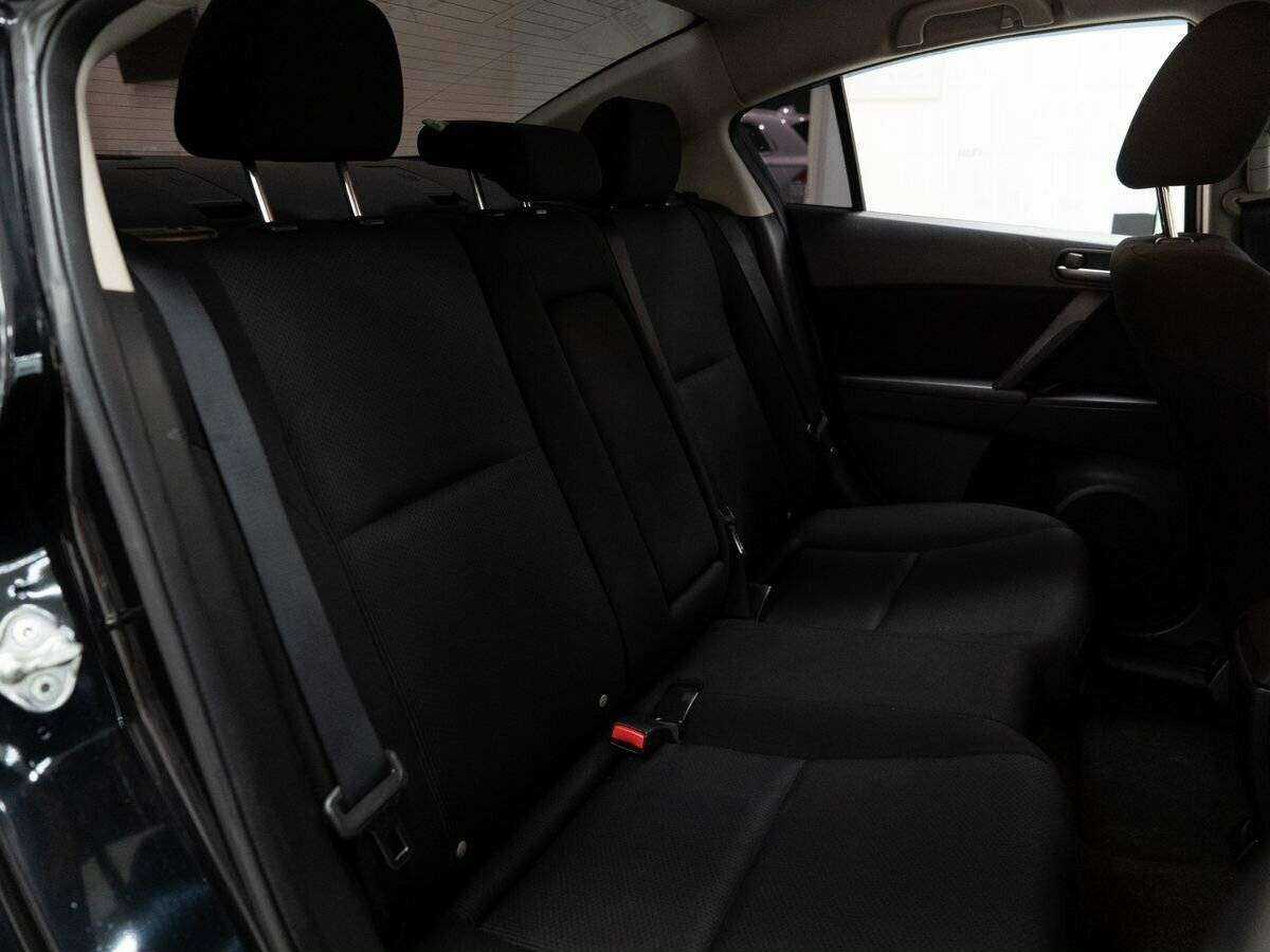 Купить Mazda 3, 2011, 240 702 км, фото №9