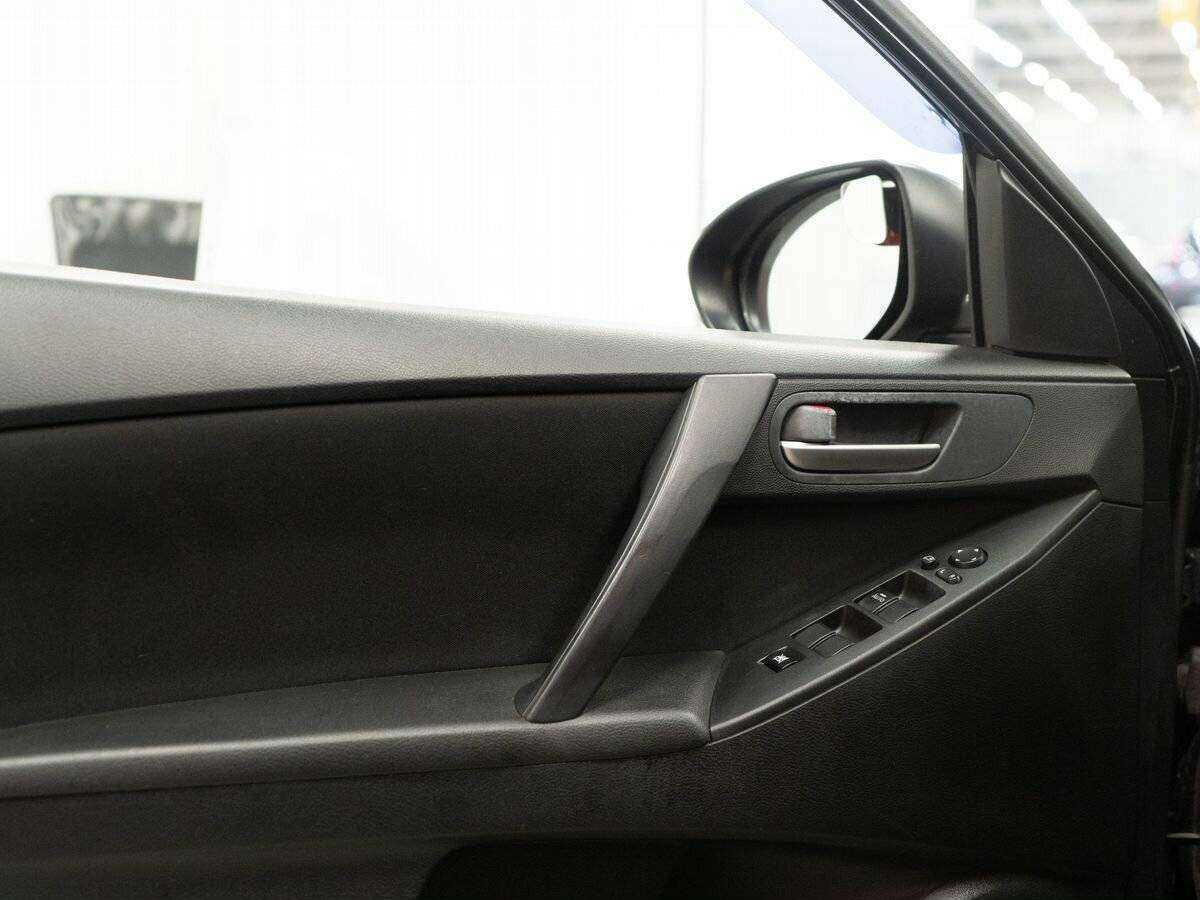 Купить Mazda 3, 2011, 240 702 км, фото №17
