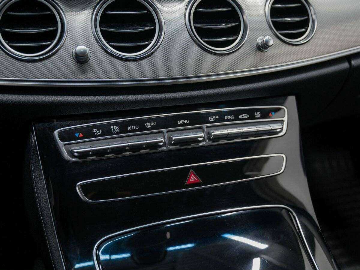 Купить Mercedes-Benz E-Класс 200, 2017, 108 000 км, фото №20