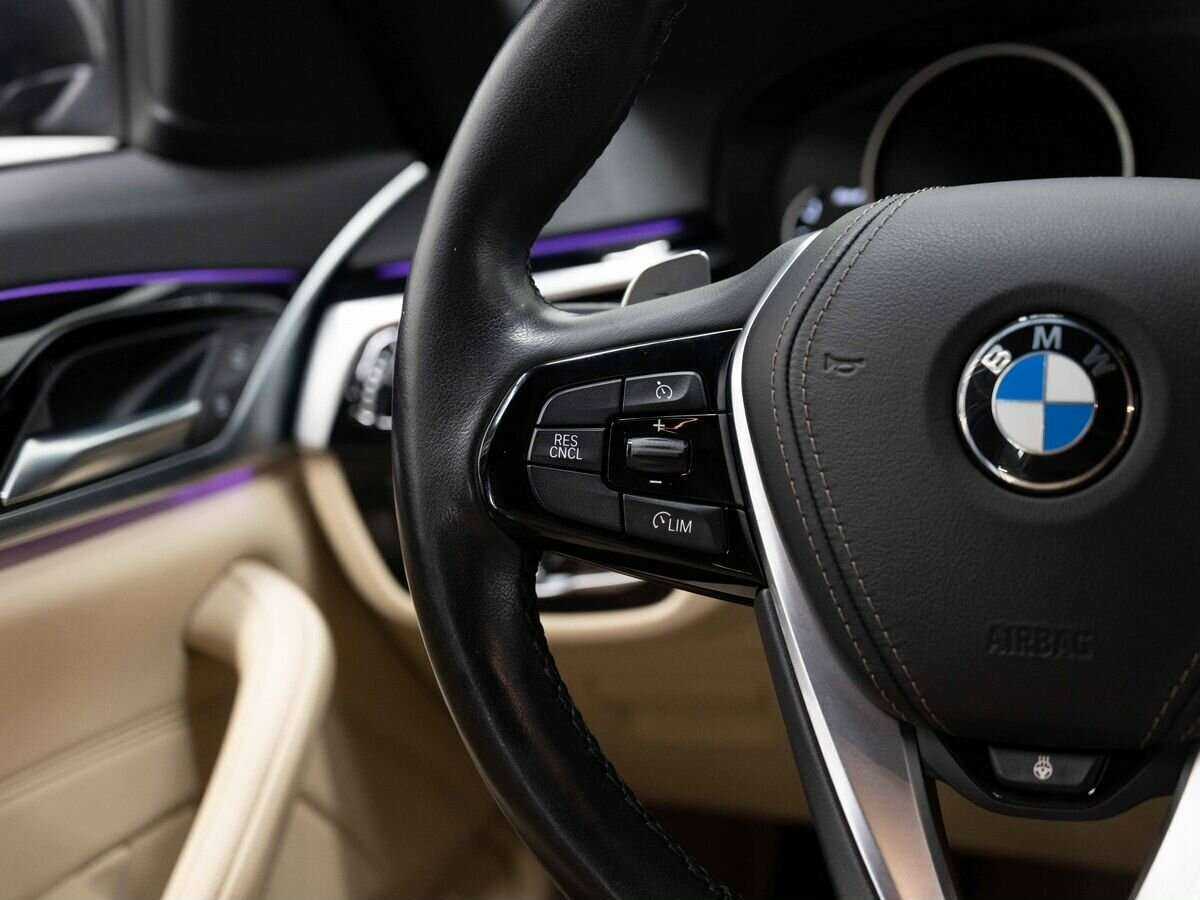 Купить BMW 5 серии 520d xDrive, 2018, 91 459 км, фото №14