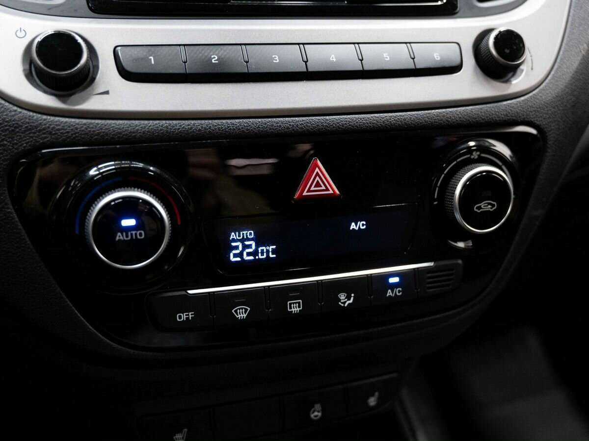 Купить Hyundai Solaris, 2018, 62 000 км, фото №21