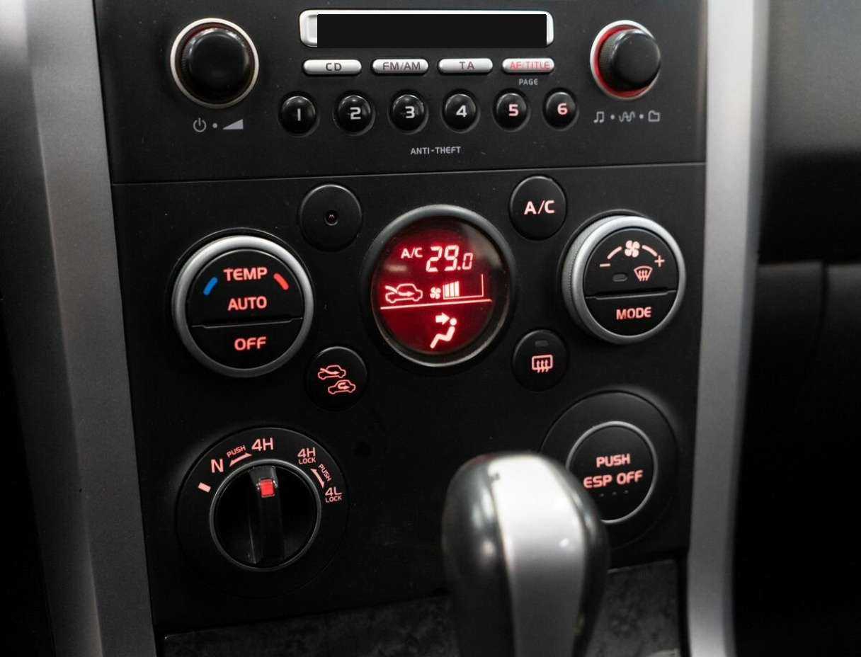 Купить Suzuki Grand Vitara, 2010, 201 000 км, фото №11