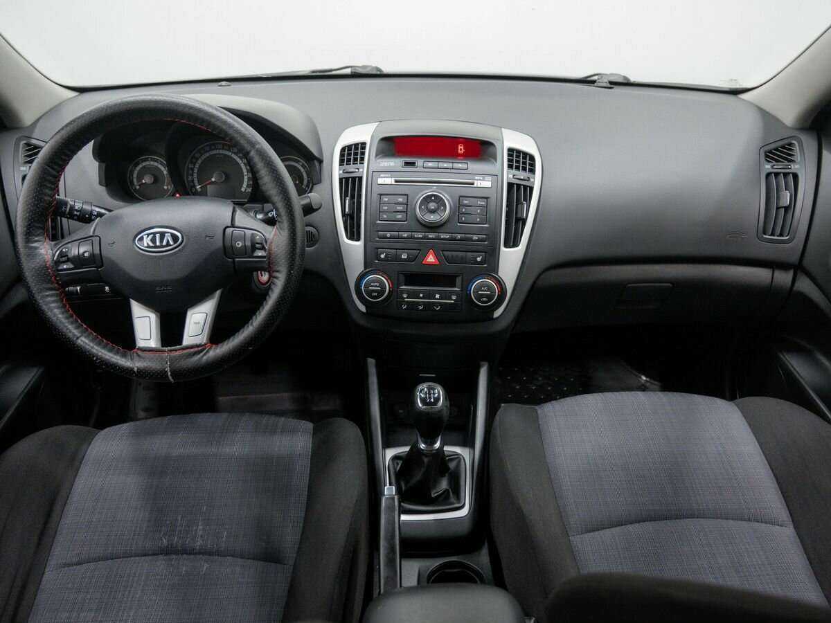 Купить Kia Ceed, 2010, 194 000 км, фото №11