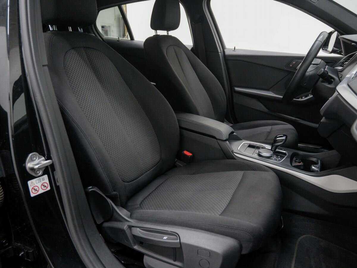 Купить BMW 1 серии 118i, 2019, 158 610 км, фото №8