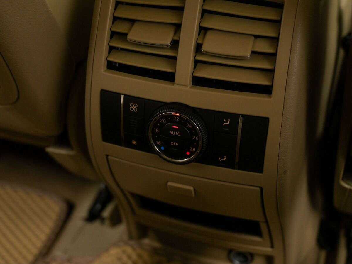 Купить Mercedes-Benz GL-Класс 320, 2008, 240 000 км, фото №11