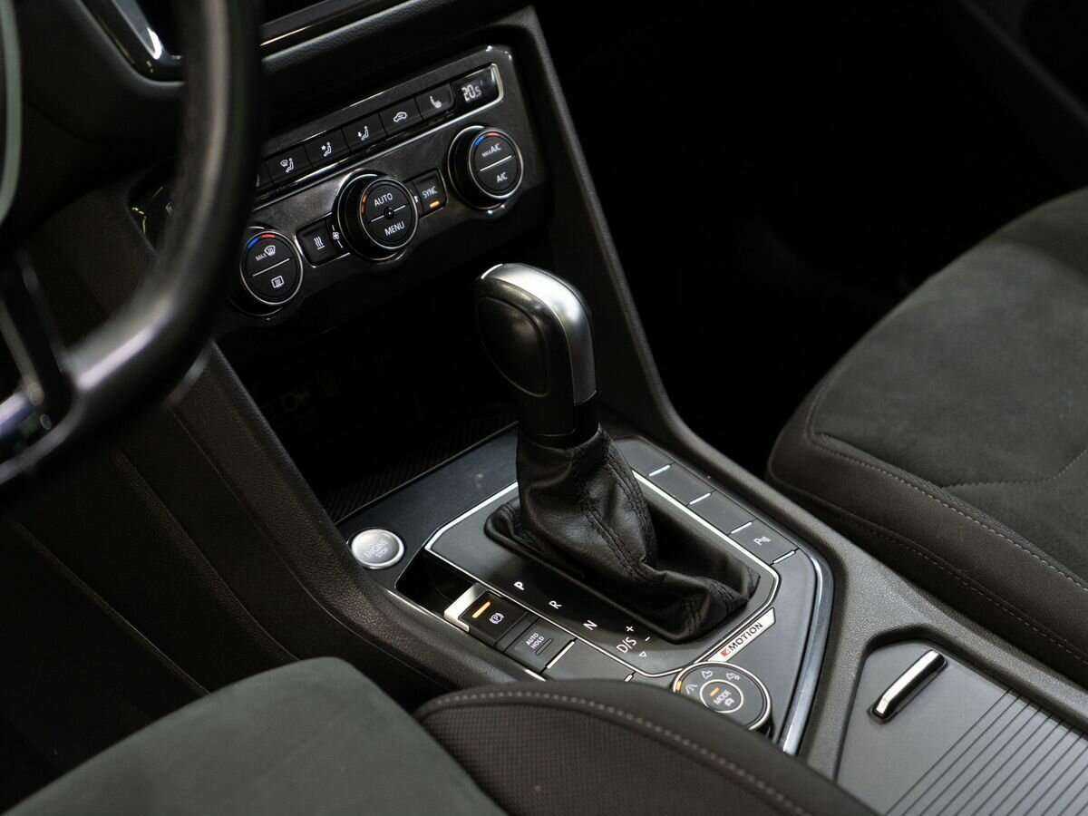 Купить Volkswagen Tiguan, 2019, 71 175 км, фото №12