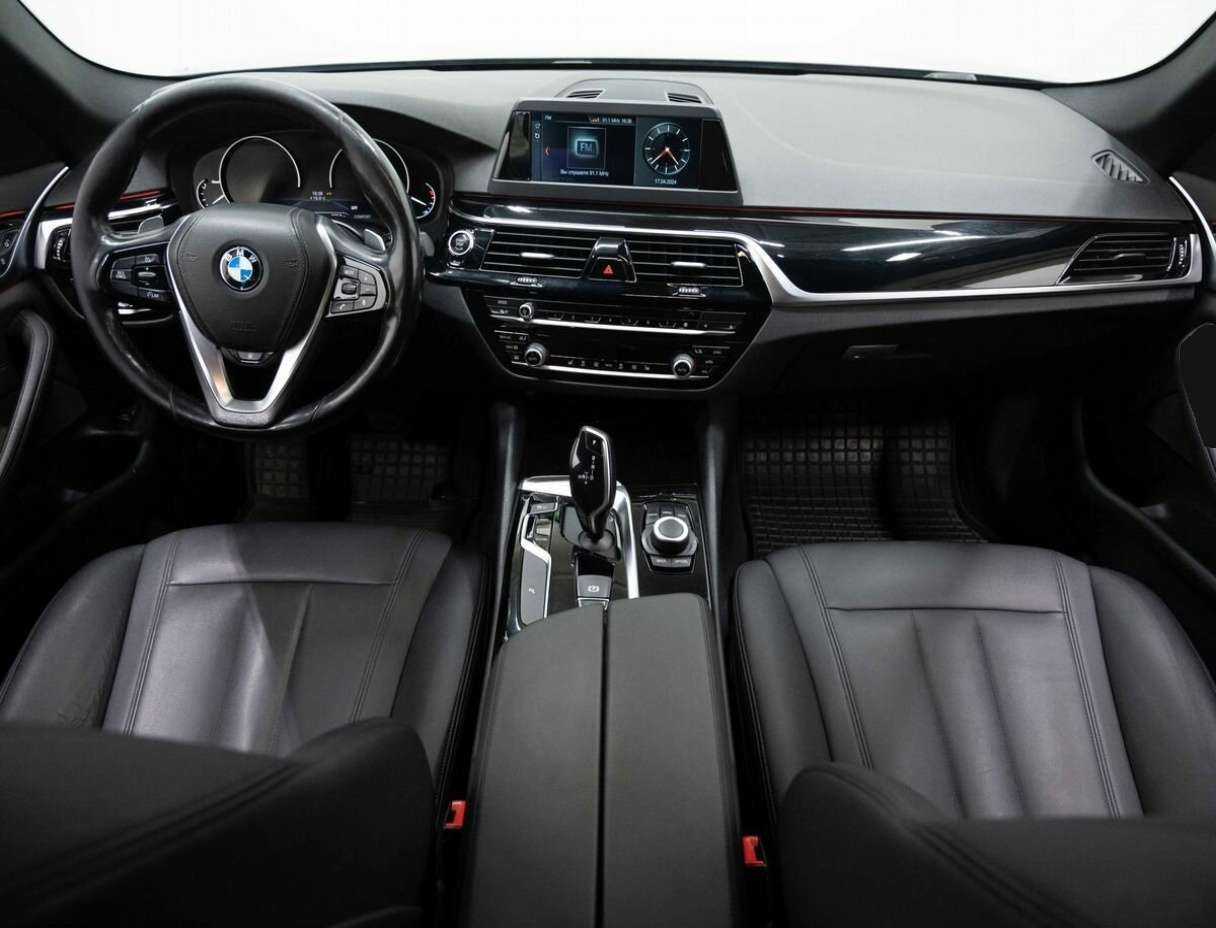 Купить BMW 5 серии 520d xDrive, 2019, 231 000 км, фото №13