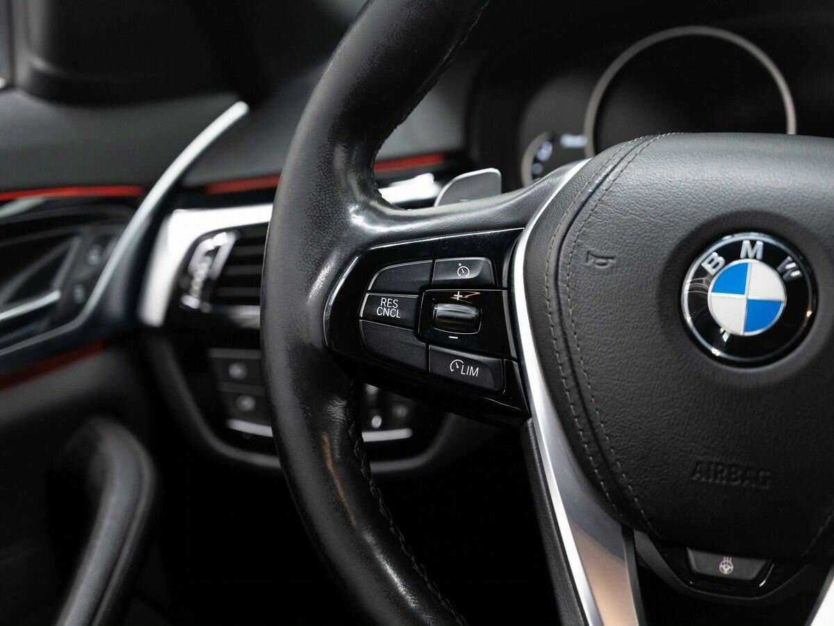 Купить BMW 5 серии 520d xDrive, 2019, 231 000 км, фото №15