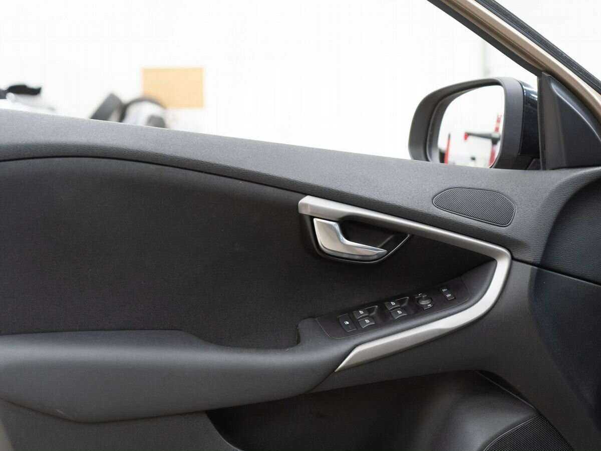 Купить Volvo V40 Cross Country, 2013, 140 000 км, фото №14