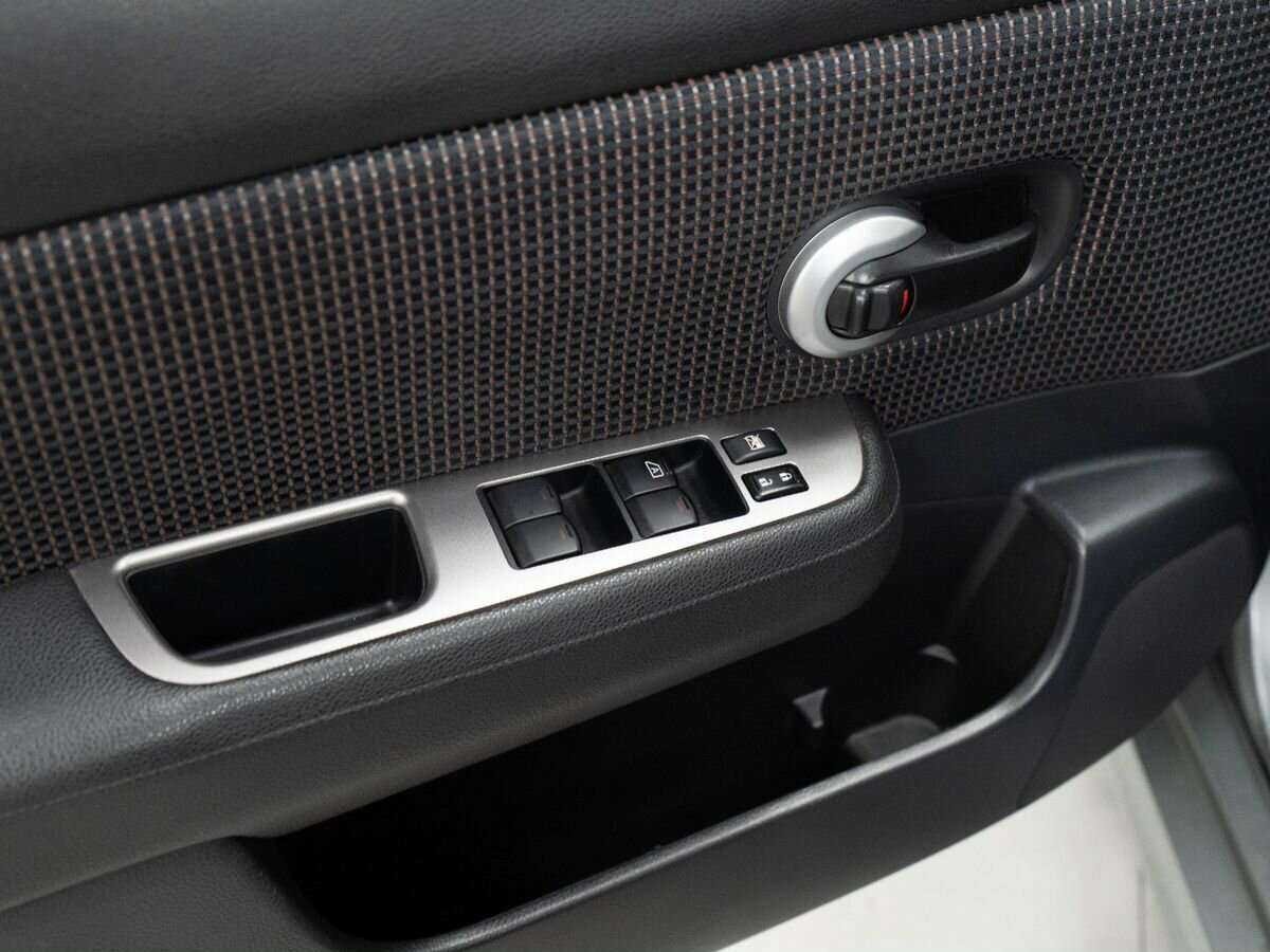 Купить Nissan Tiida, 2011, 75 847 км, фото №17