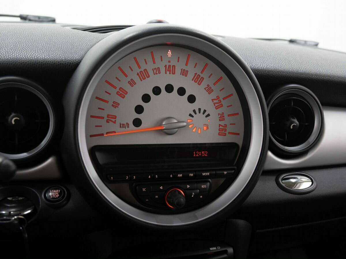 Купить Mini Hatch Cooper, 2013, 138 161 км, фото №17