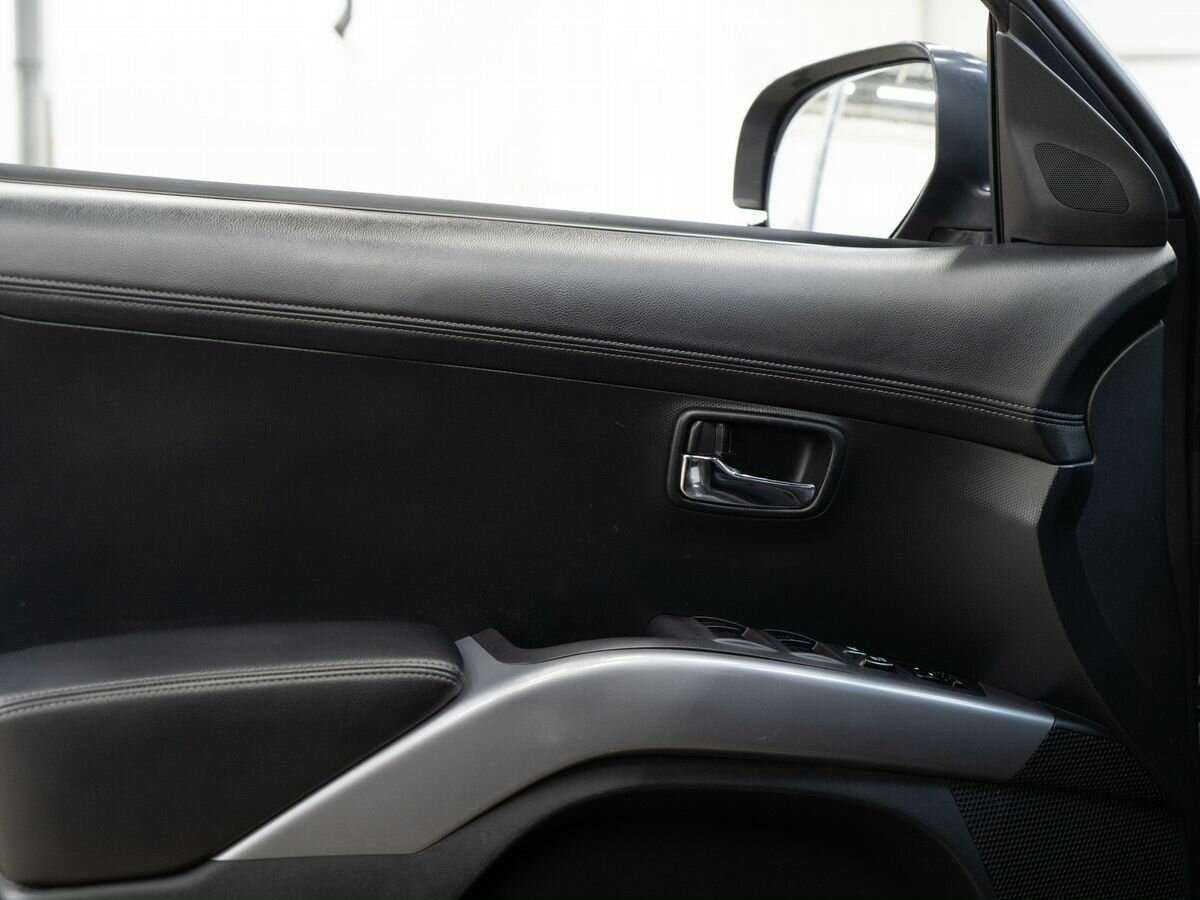 Купить Mitsubishi Outlander, 2011, 140 472 км, фото №15