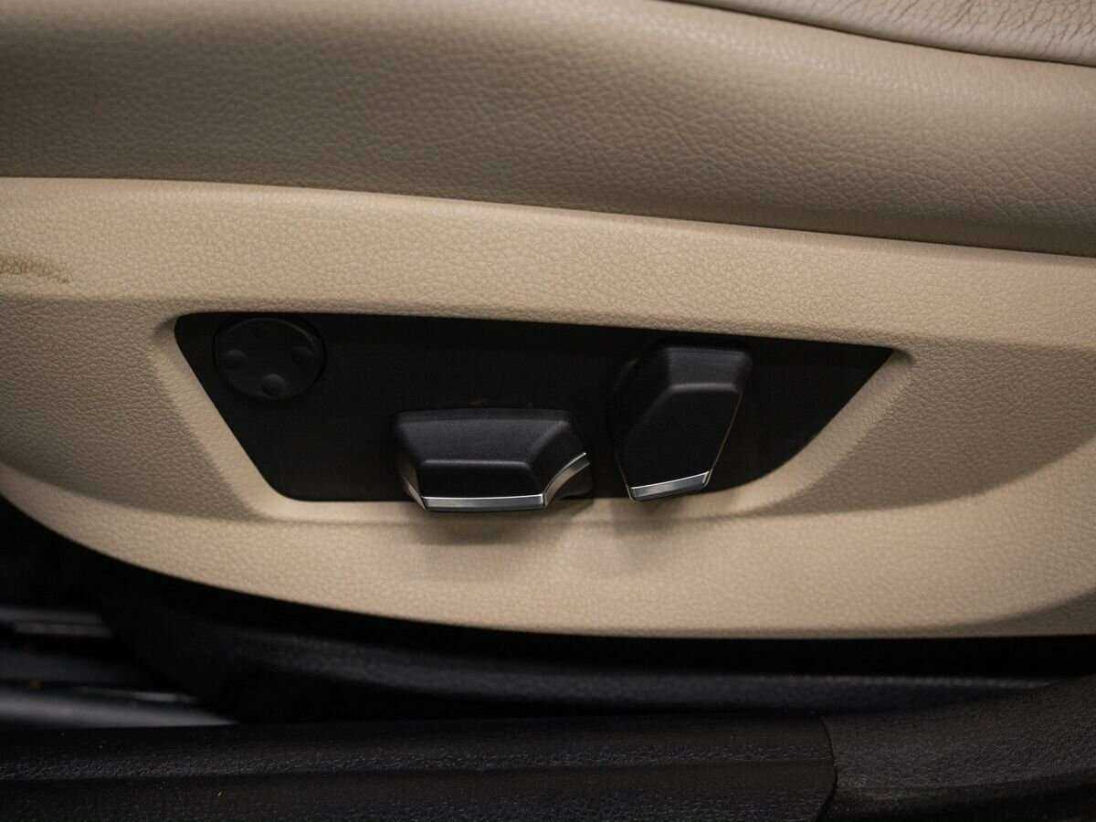 Купить BMW 5 серии 525d, 2011, 260 821 км, фото №17