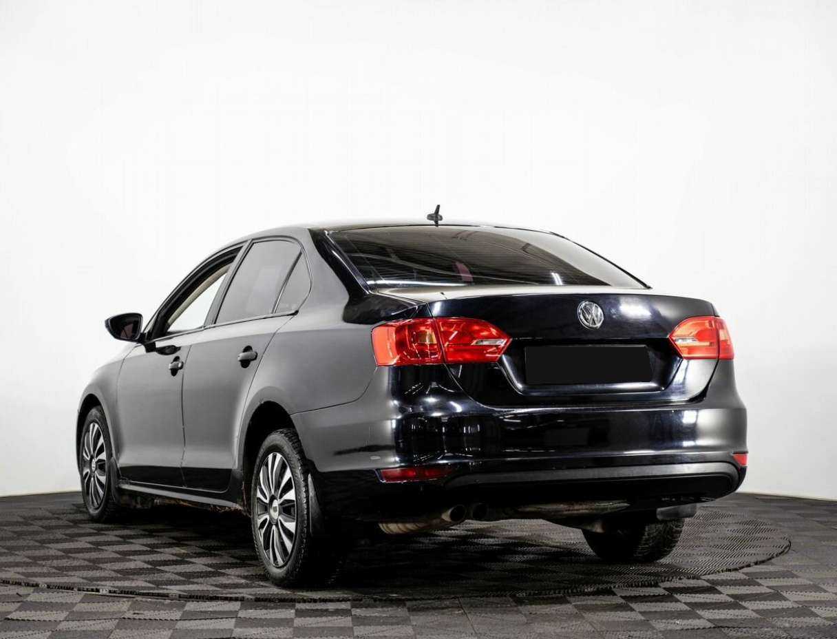Купить Volkswagen Jetta, 2011, 140 000 км, фото №4