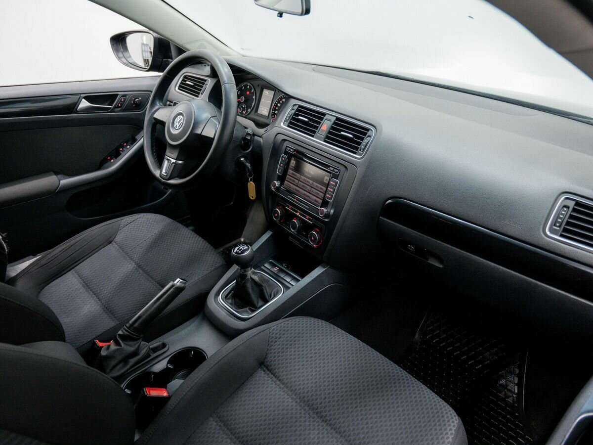 Купить Volkswagen Jetta, 2011, 140 000 км, фото №7
