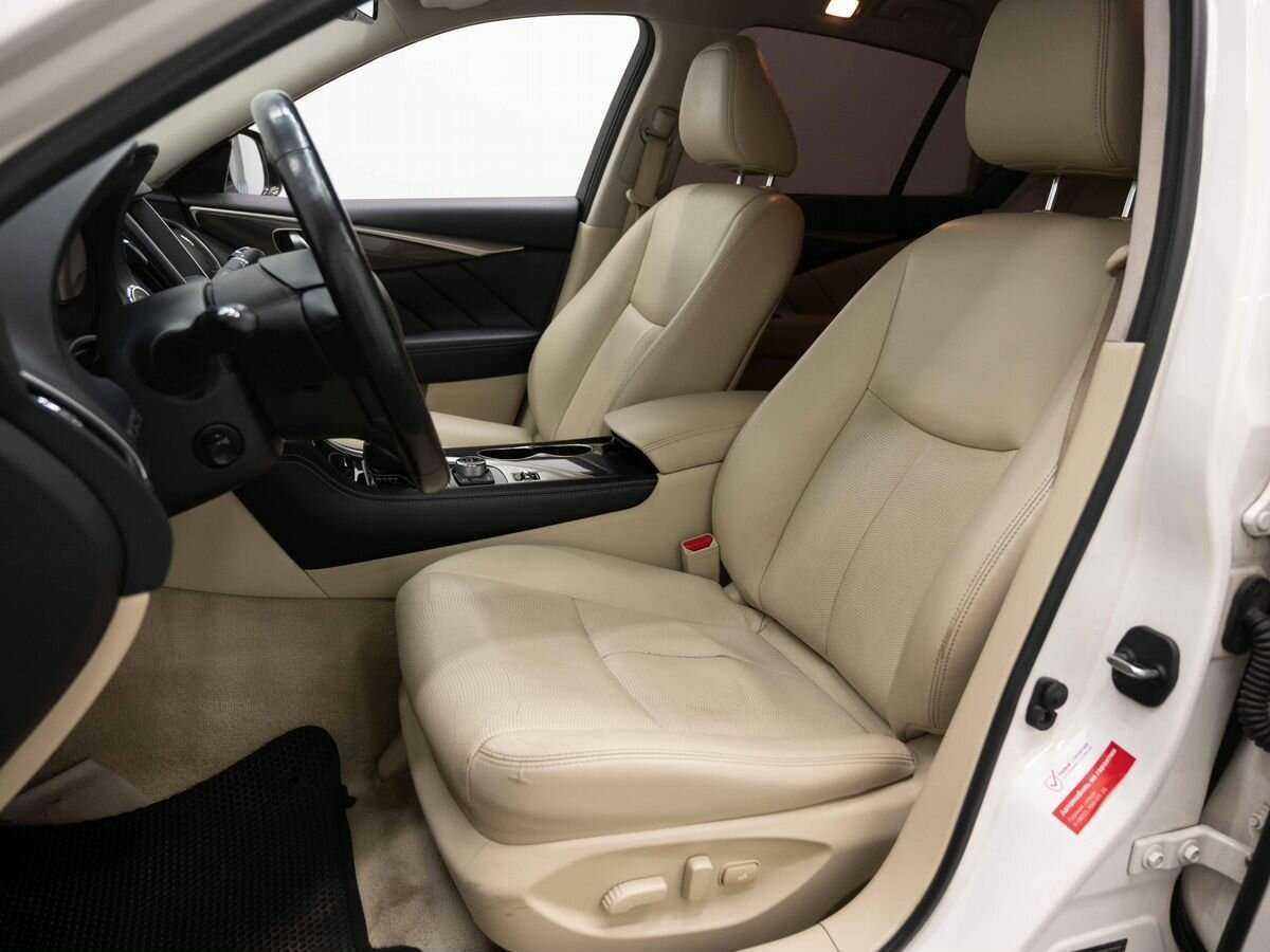 Купить Infiniti Q50, 2015, 117 982 км, фото №4