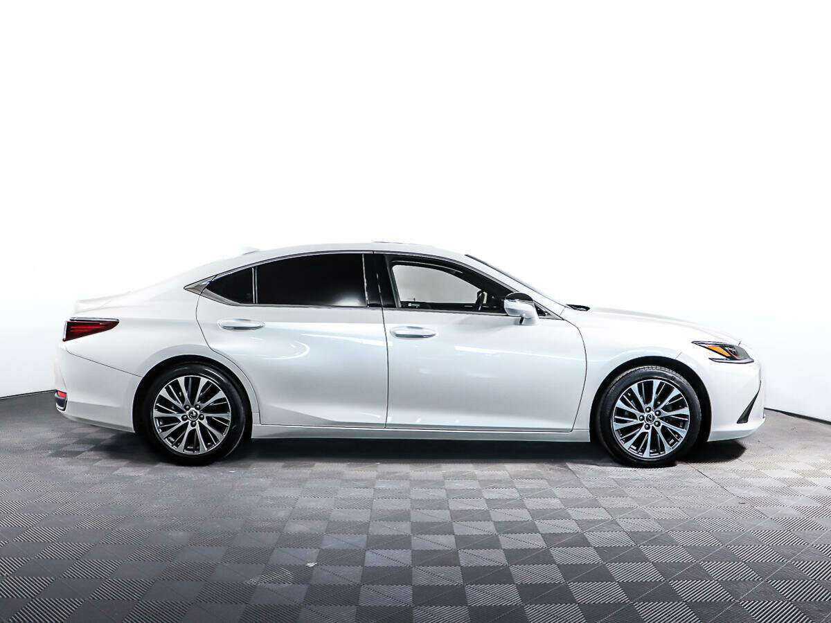 Купить Lexus ES 250, 2019, 42 488 км, фото №4
