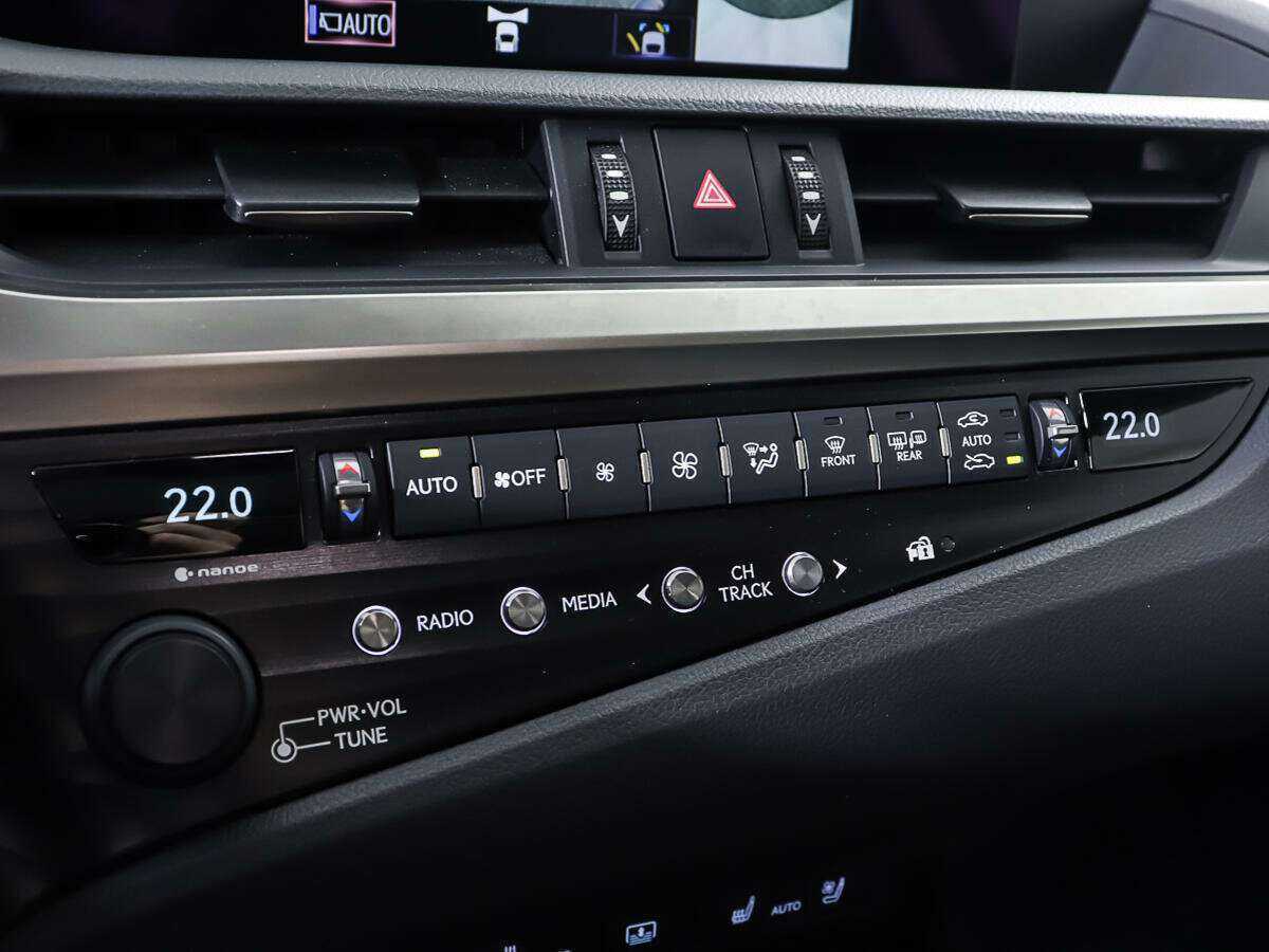 Купить Lexus ES 250, 2019, 42 488 км, фото №19
