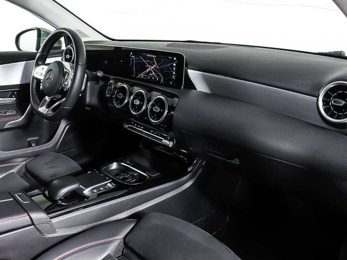 Купить Mercedes-Benz A-Класс 200, 2019, 105 275 км, фото №9