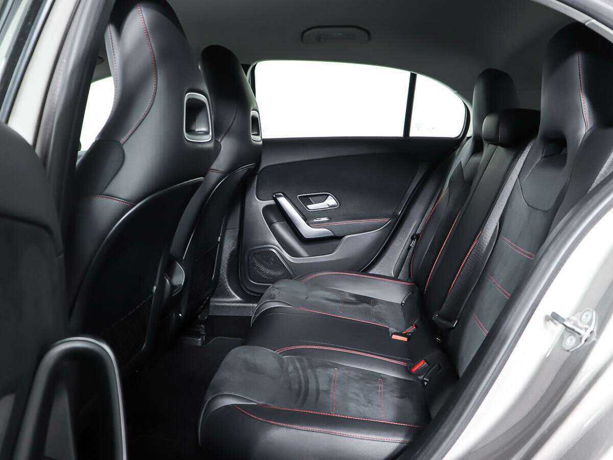 Купить Mercedes-Benz A-Класс 200, 2019, 105 275 км, фото №10