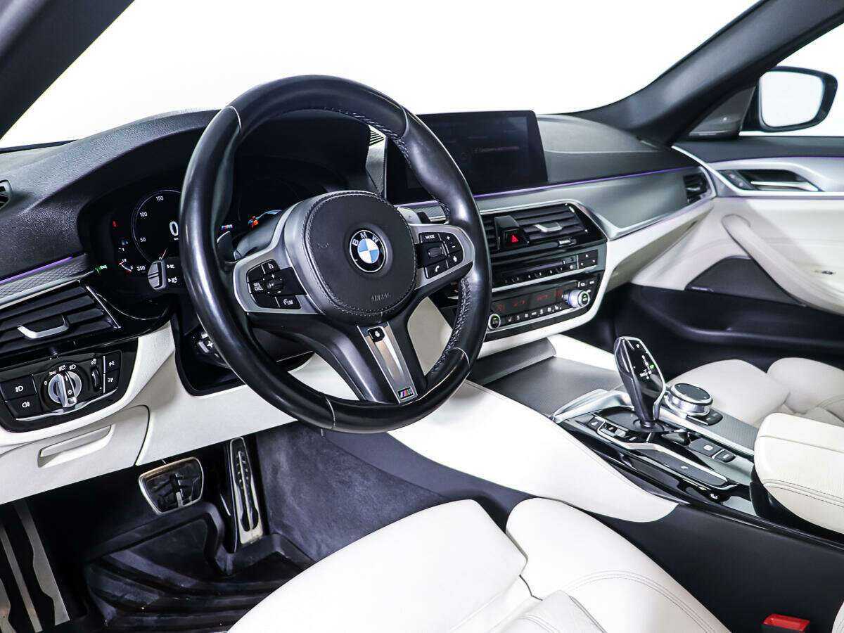 Купить BMW 5 серии 530i xDrive, 2019, 28 830 км, фото №14