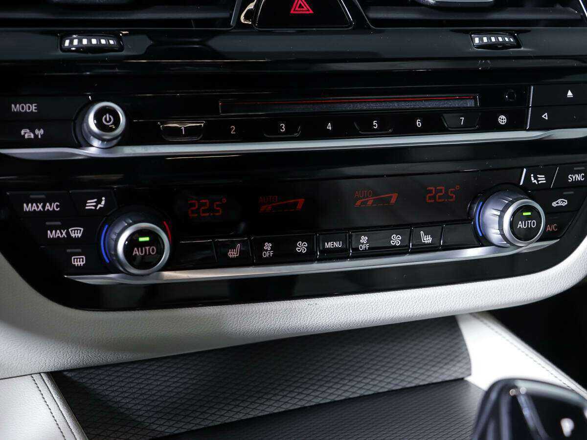 Купить BMW 5 серии 530i xDrive, 2019, 28 830 км, фото №26