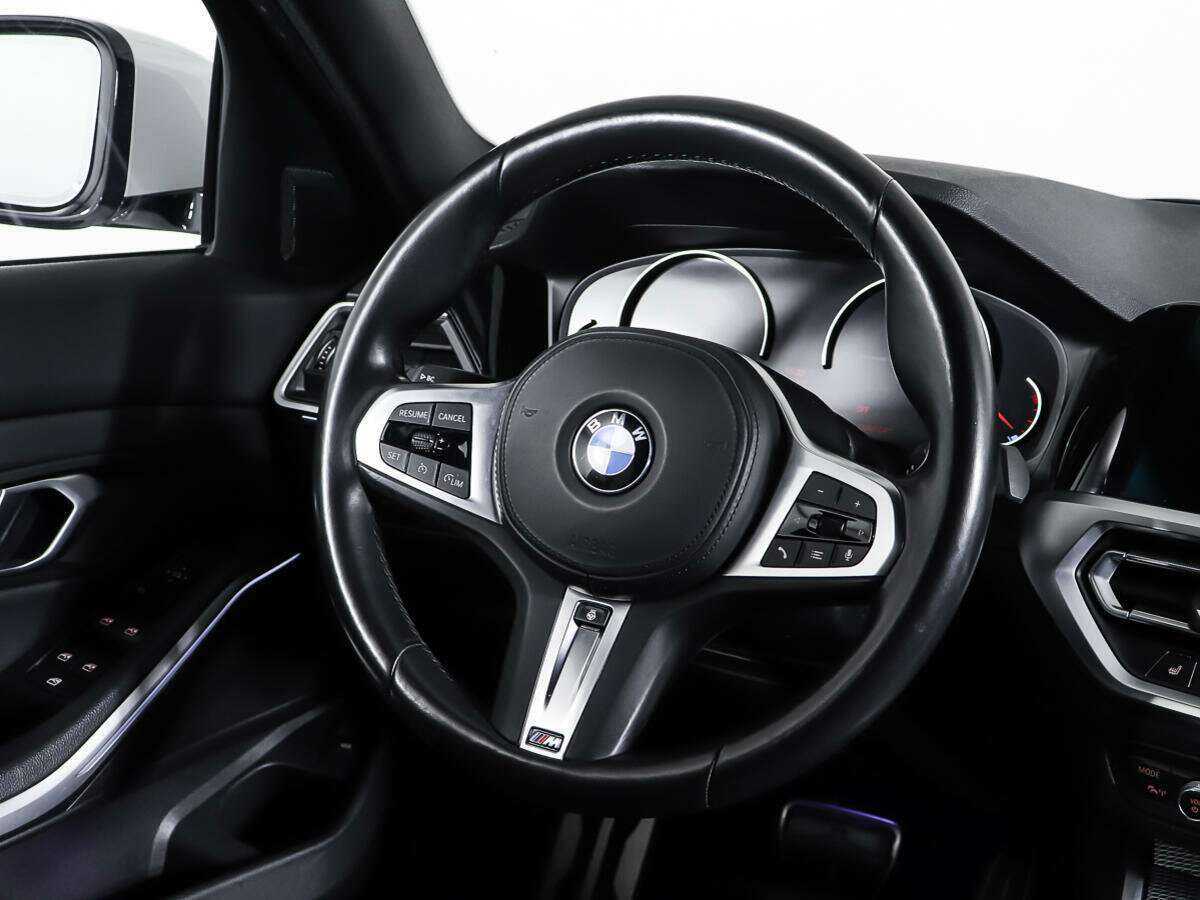 Купить BMW 3 серии 320i xDrive, 2019, 49 135 км, фото №17