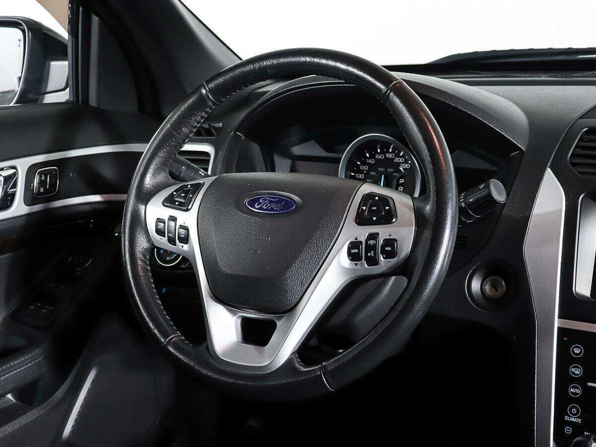 Купить Ford Explorer, 2011, 120 823 км, фото №14