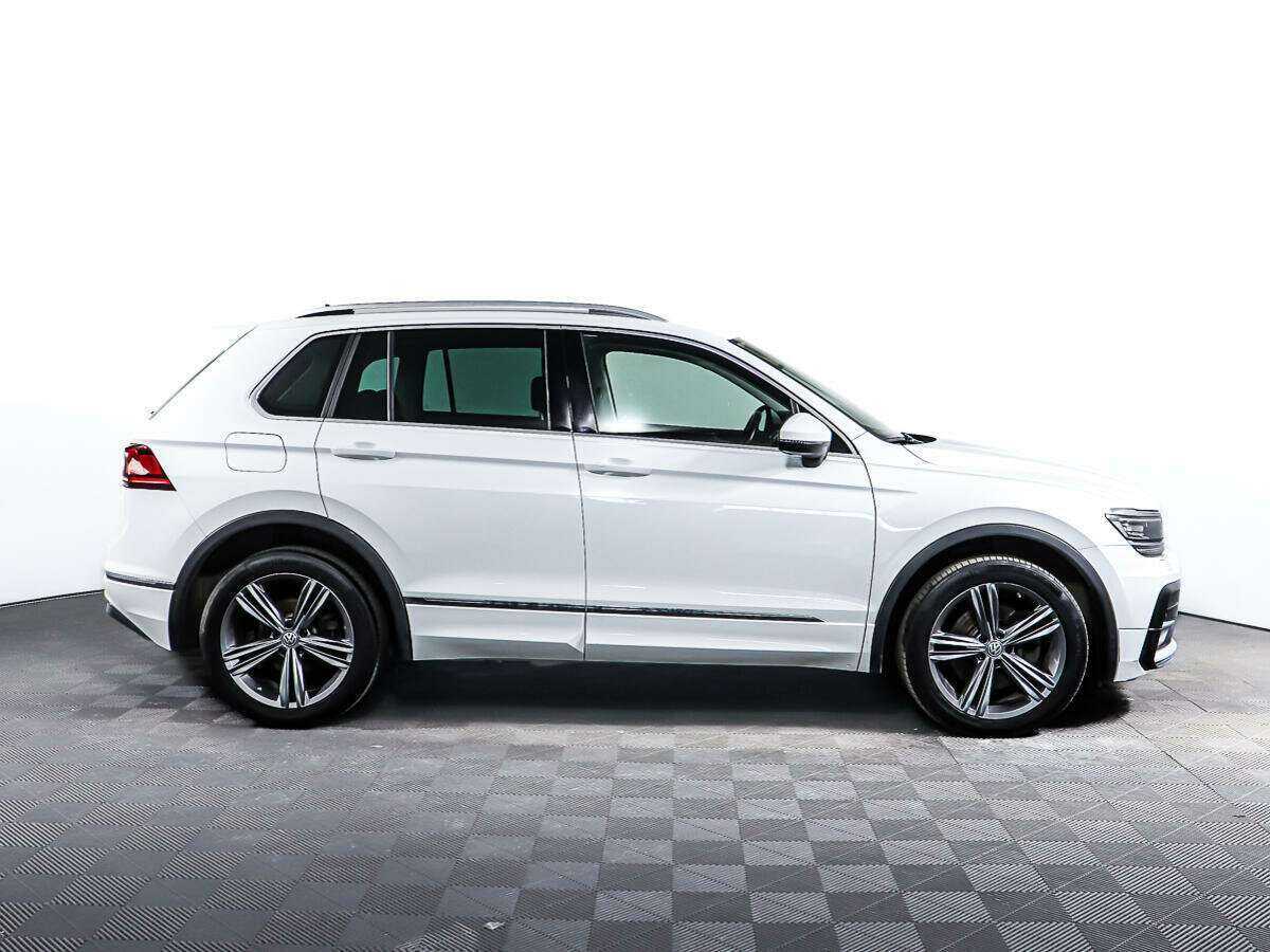 Купить Volkswagen Tiguan, 2018, 93 826 км, фото №4