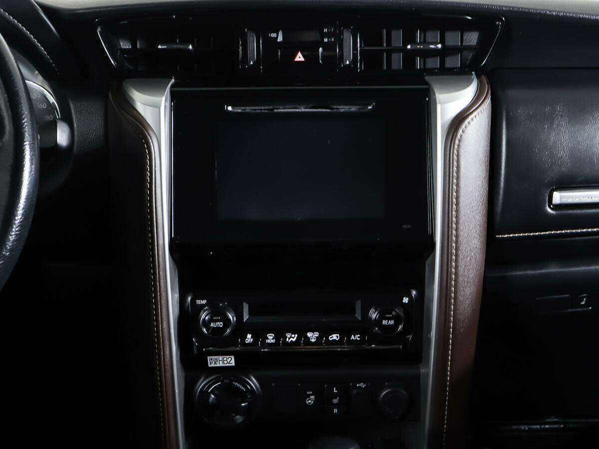 Купить Toyota Fortuner, 2019, 59 150 км, фото №12