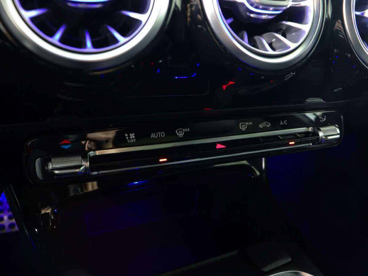 Купить Mercedes-Benz A-Класс 200, 2019, 43 180 км, фото №18